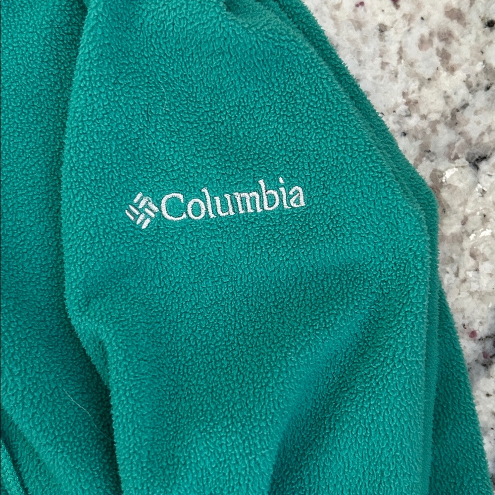 Green Hooded  Columbia Sweatshirt - Picture 3 of 4